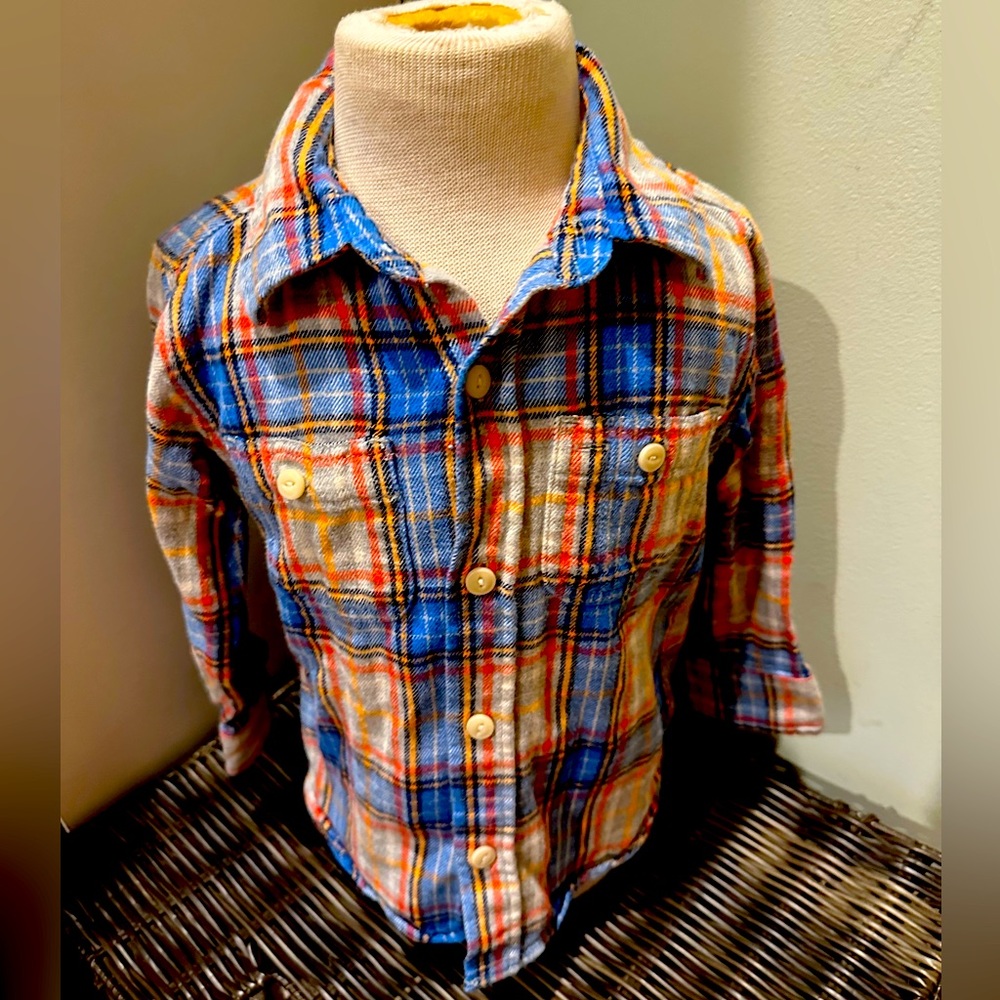 Baby Gap short sleeved flannel shirt, 3T *BUNDLE! 2 for $15 or 3 for $20!!